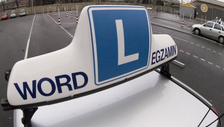 Błędy przerywające egzamin na prawo jazdy